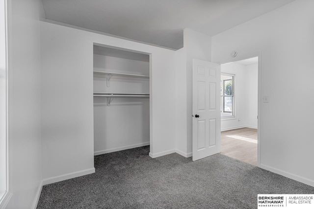 1211 Arbor Street, Omaha, NE 68108