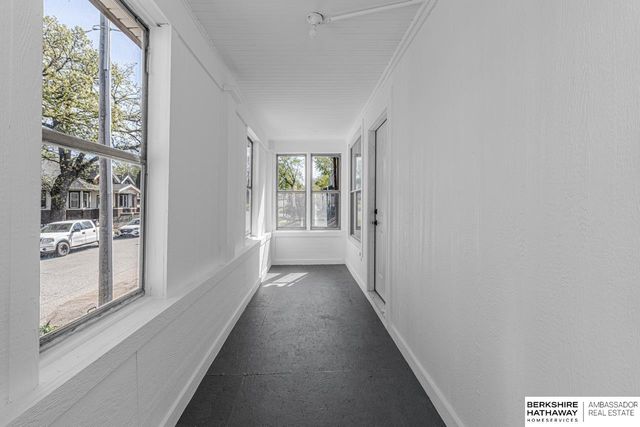 1211 Arbor Street, Omaha, NE 68108