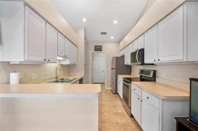 3420 SUMMIT LANE, Lakeland, FL 33810