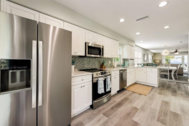 510 MAGNOLIA AVENUE, Anna Maria, FL 34216