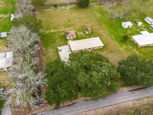 1055 Eddie Ray Road, Breaux Bridge, LA 70517