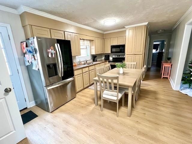 108 May NW Street, Adairsville, GA 30103