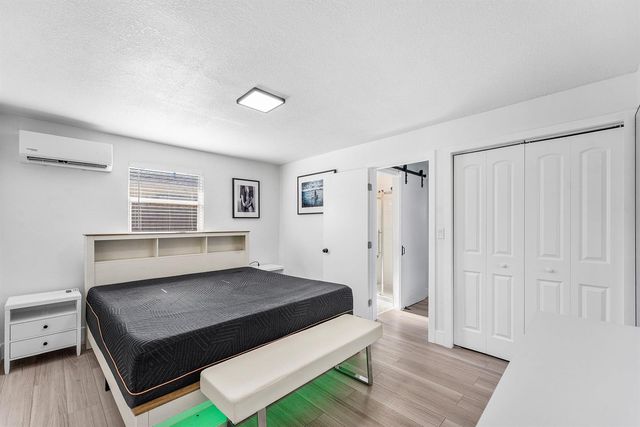 1545 NE 32nd Street, Oakland Park, FL 33334