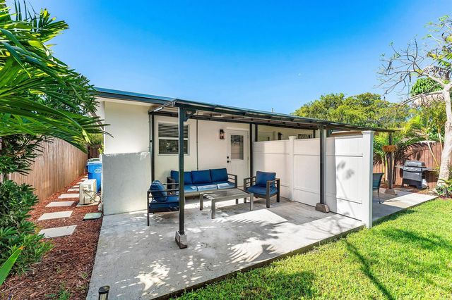 1545 NE 32nd Street, Oakland Park, FL 33334