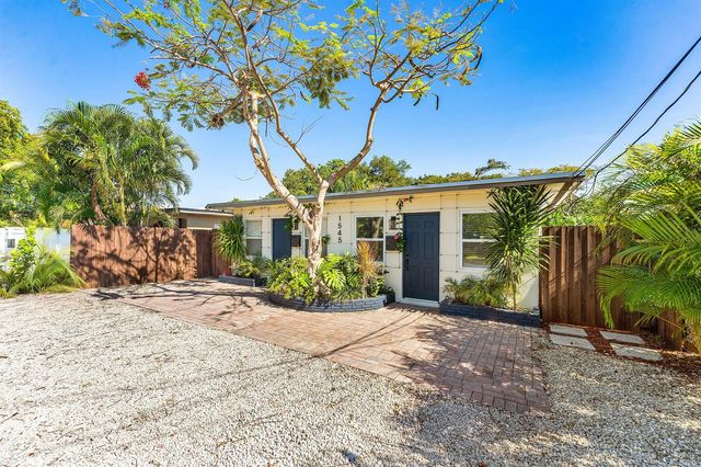 1545 NE 32nd Street, Oakland Park, FL 33334