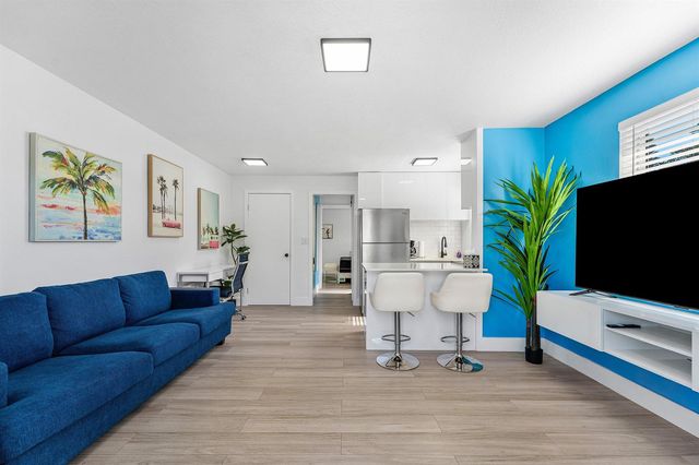 1545 NE 32nd Street, Oakland Park, FL 33334