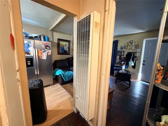 2016 Daniel Street, Fort Worth, TX 76104