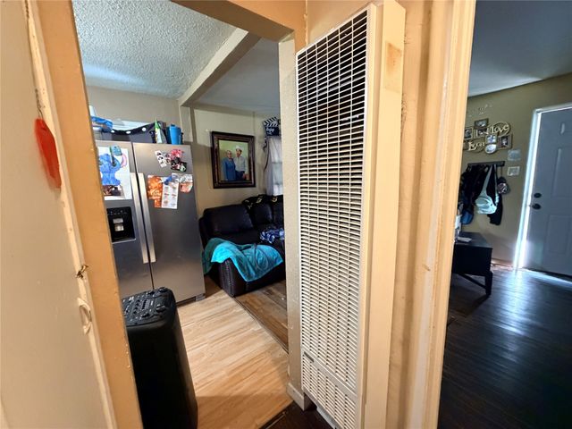 2016 Daniel Street, Fort Worth, TX 76104