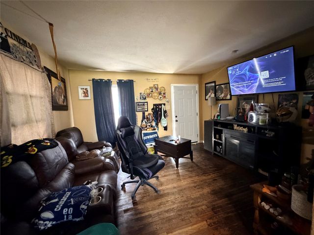 2016 Daniel Street, Fort Worth, TX 76104