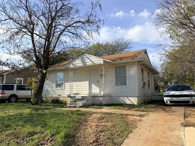 2016 Daniel Street, Fort Worth, TX 76104