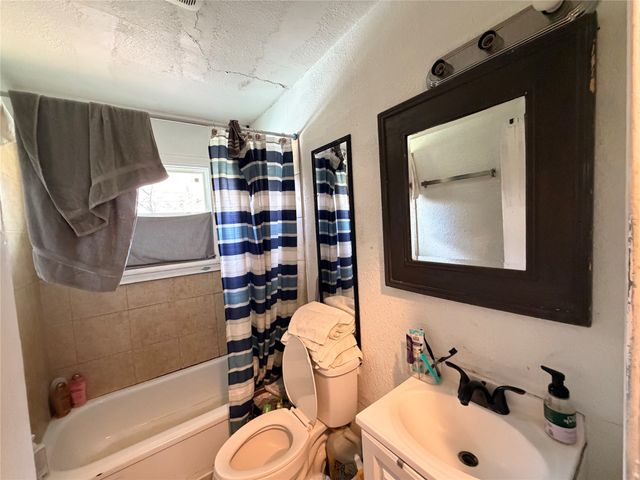 2016 Daniel Street, Fort Worth, TX 76104