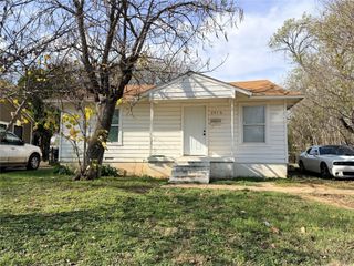 2016 Daniel Street, Fort Worth, TX 76104