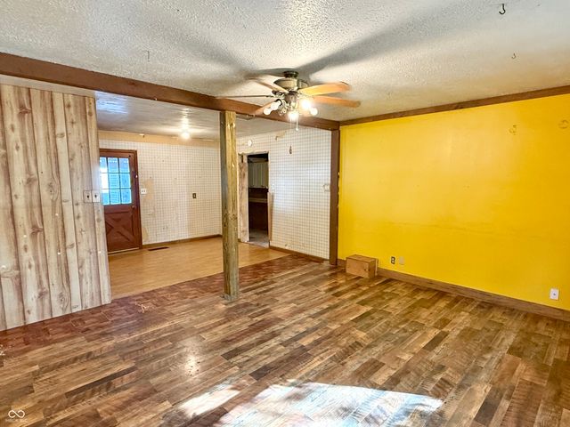 241 Mooreland Drive, Whiteland, IN 46184