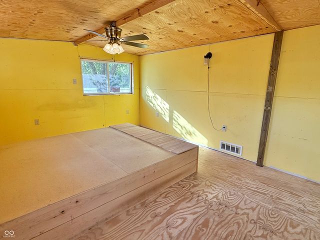 241 Mooreland Drive, Whiteland, IN 46184