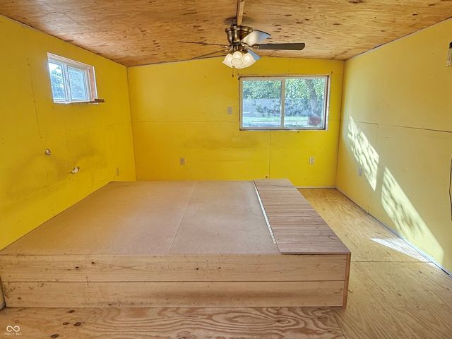 241 Mooreland Drive, Whiteland, IN 46184