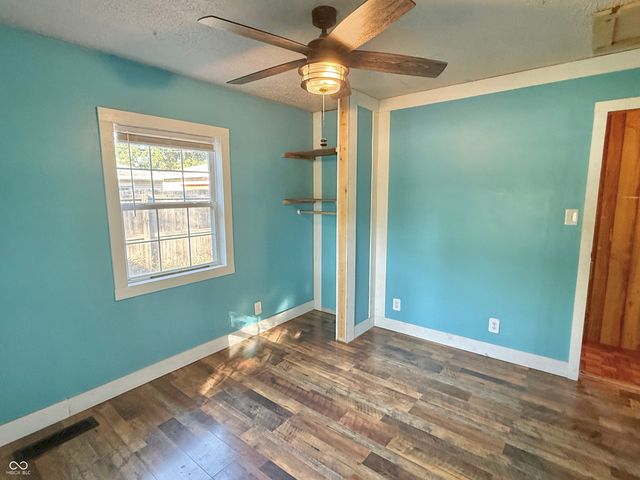 241 Mooreland Drive, Whiteland, IN 46184