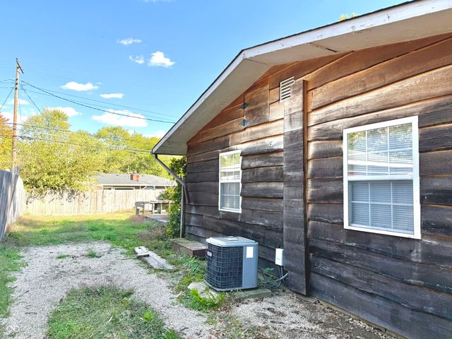 241 Mooreland Drive, Whiteland, IN 46184