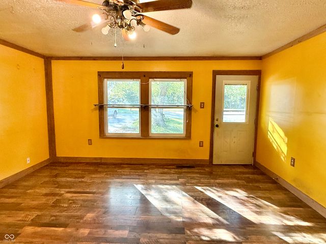 241 Mooreland Drive, Whiteland, IN 46184