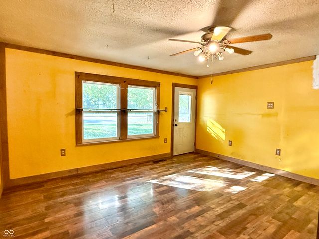 241 Mooreland Drive, Whiteland, IN 46184