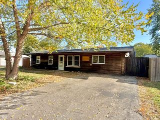 241 Mooreland Drive, Whiteland, IN 46184