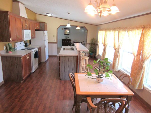 1098 Carey Mill Road, Lawrenceburg, KY 40342