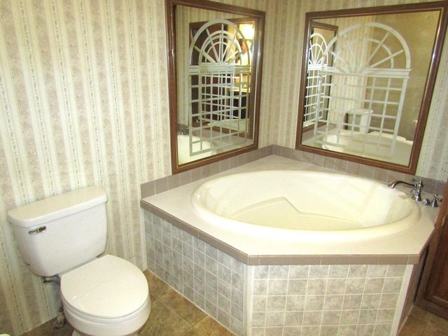 1098 Carey Mill Road, Lawrenceburg, KY 40342