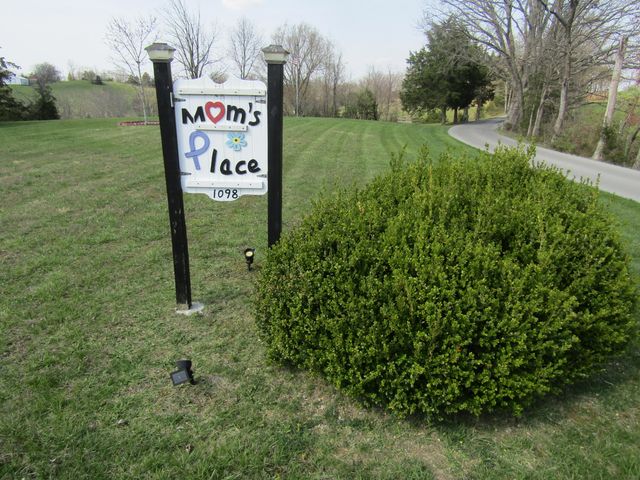 1098 Carey Mill Road, Lawrenceburg, KY 40342