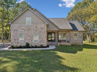 412 Vine St, S, Wartrace, TN 37183
