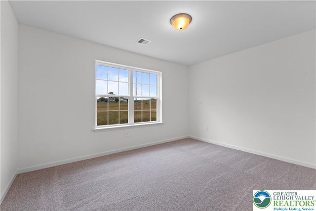 4929 Farrcroft Drive 83B, Forks Twp, PA 18078