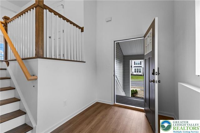 4929 Farrcroft Drive 83B, Forks Twp, PA 18078