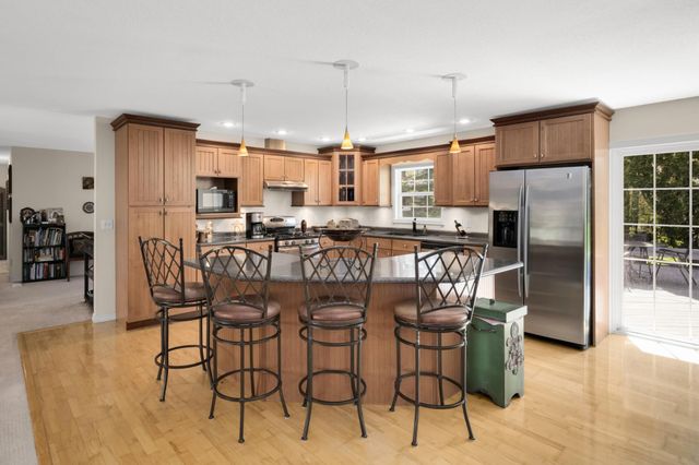 18885 Valley View Road, Eden Prairie, MN 55346