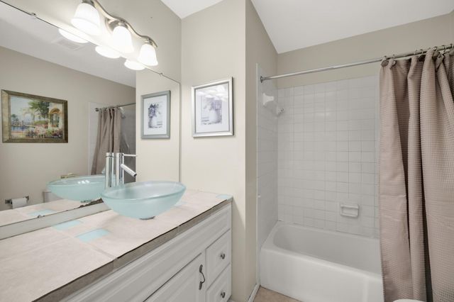 18885 Valley View Road, Eden Prairie, MN 55346