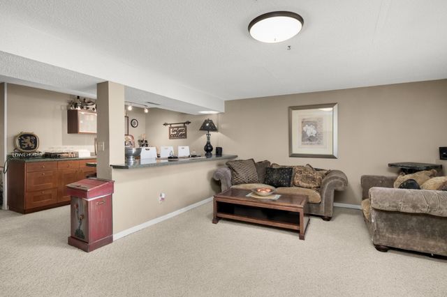18885 Valley View Road, Eden Prairie, MN 55346