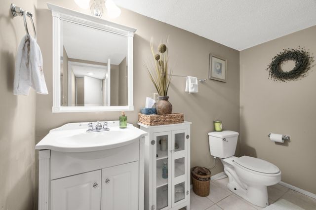 18885 Valley View Road, Eden Prairie, MN 55346
