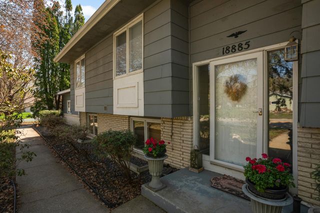 18885 Valley View Road, Eden Prairie, MN 55346