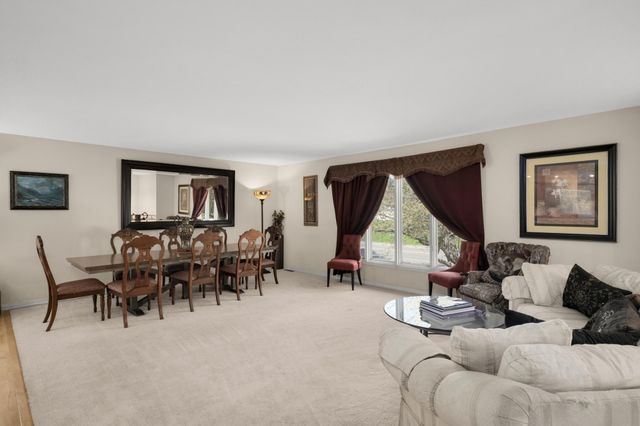 18885 Valley View Road, Eden Prairie, MN 55346