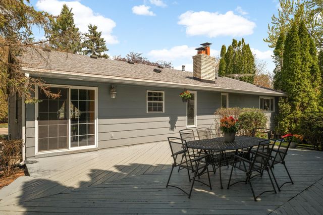 18885 Valley View Road, Eden Prairie, MN 55346
