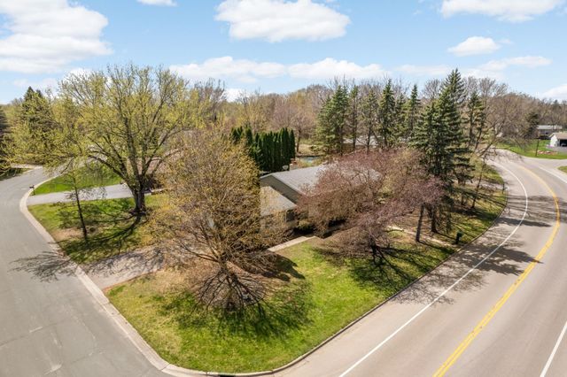 18885 Valley View Road, Eden Prairie, MN 55346