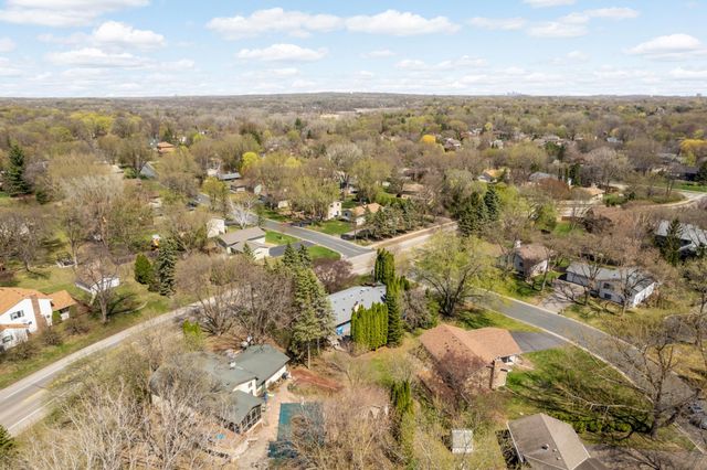 18885 Valley View Road, Eden Prairie, MN 55346