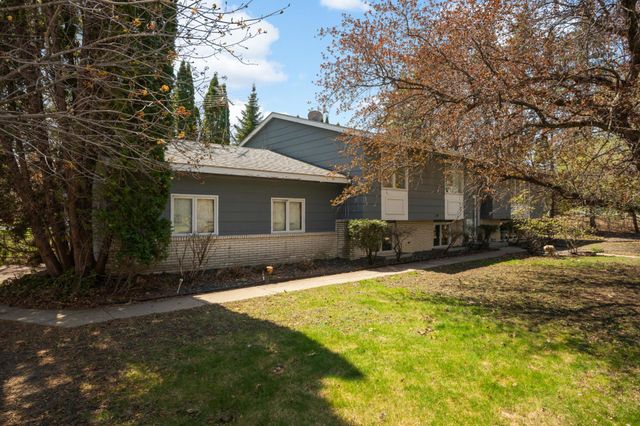 18885 Valley View Road, Eden Prairie, MN 55346
