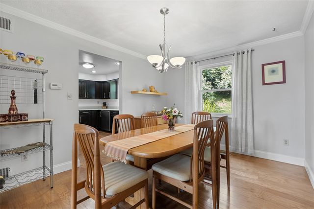 1105 Rial Dr, Bethel Park, PA 15102