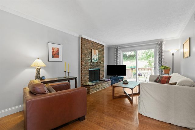 1105 Rial Dr, Bethel Park, PA 15102