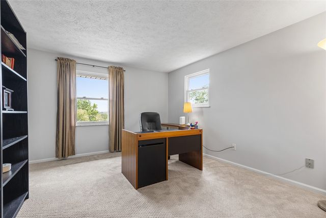 1105 Rial Dr, Bethel Park, PA 15102