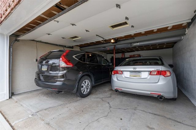 1105 Rial Dr, Bethel Park, PA 15102