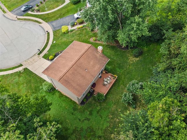1105 Rial Dr, Bethel Park, PA 15102