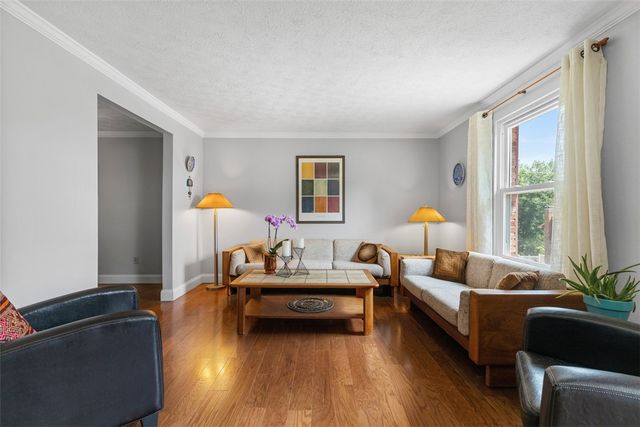 1105 Rial Dr, Bethel Park, PA 15102