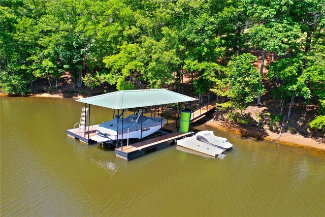 366 Hideaway Cove Drive, Seneca, SC 29672