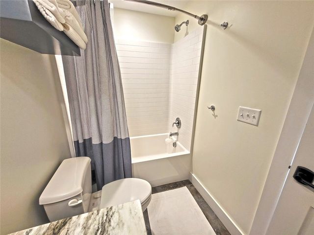 366 Hideaway Cove Drive, Seneca, SC 29672