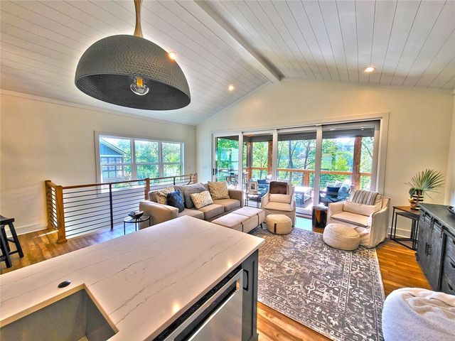 366 Hideaway Cove Drive, Seneca, SC 29672