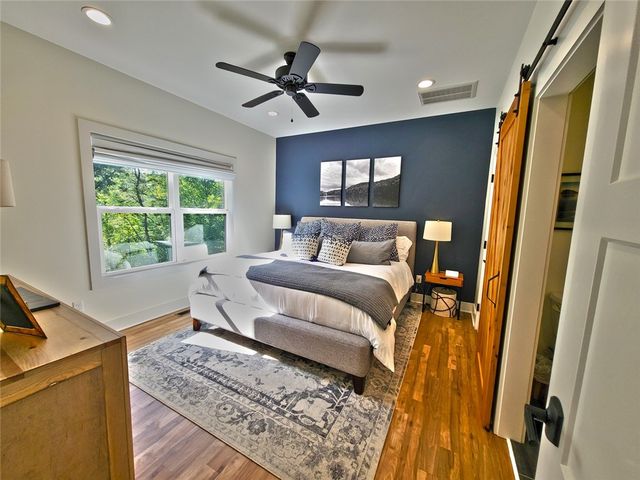 366 Hideaway Cove Drive, Seneca, SC 29672